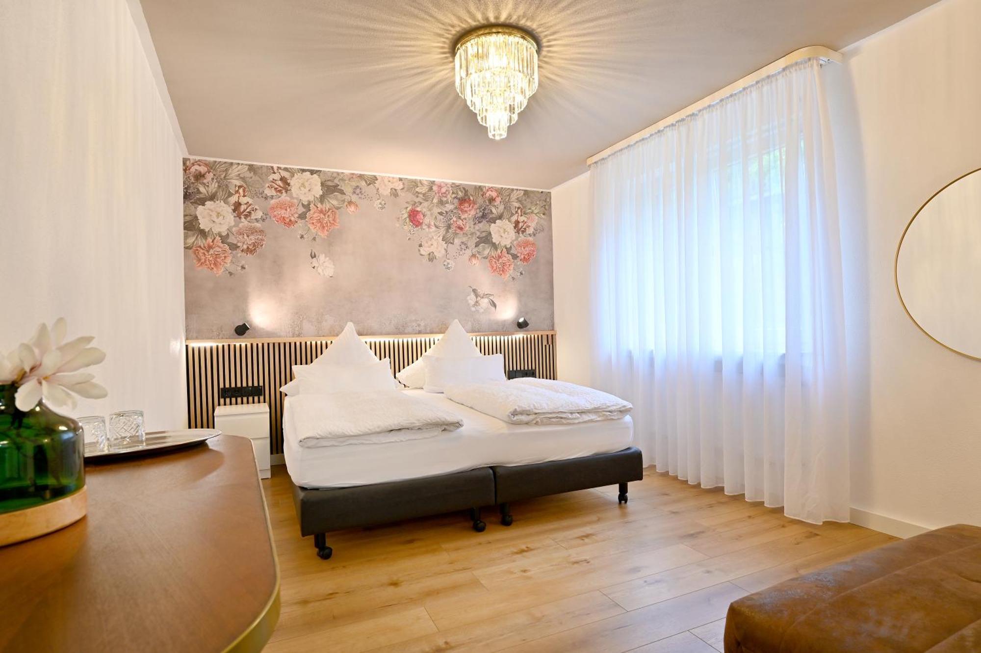 Отель Zehnthof 3*